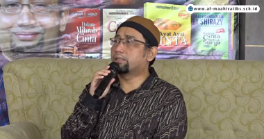 Cinta yang Benar Dapat Memberikan Syafaat