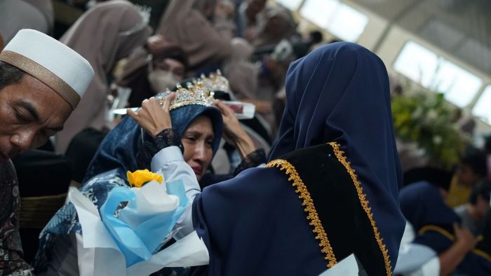 Wisuda Tahfidz Angkatan Pertama, 8 Santri Dapatkan Hadiah Paket Umroh Gratis_0