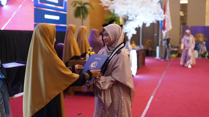 Acara Puncak Perjalanan Cemerlang Angkatan Perdana: The First Graduation of Al-Maahira IIBS Malang_15
