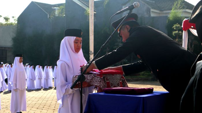 Upacara Peringatan Hari Kemerdekaan Indonesia di Al-Maahira IIBS Malang: Terus Maju untuk Indonesia Maju_2